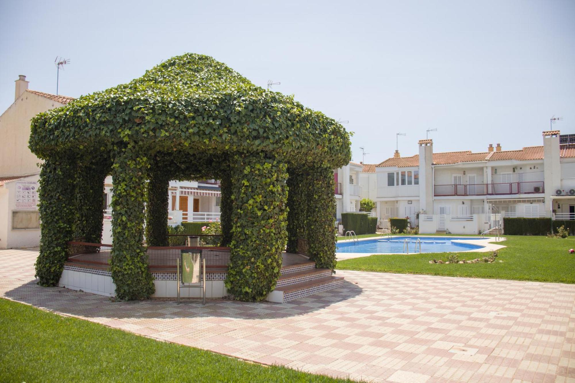 Chalet Santiago De La Ribera Exterior photo